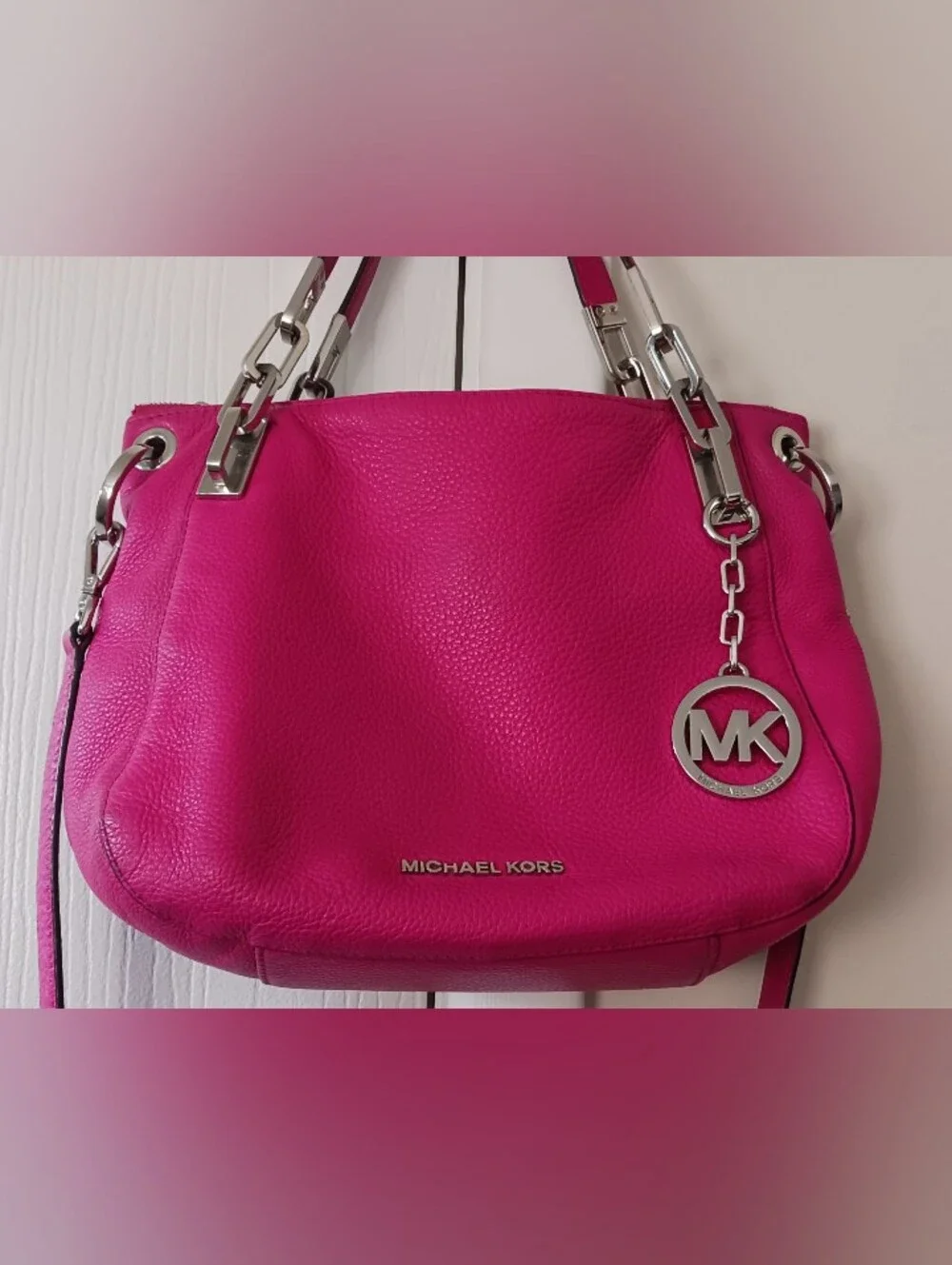 Michael Kors Fuschia Leather Shoulder Bag💞